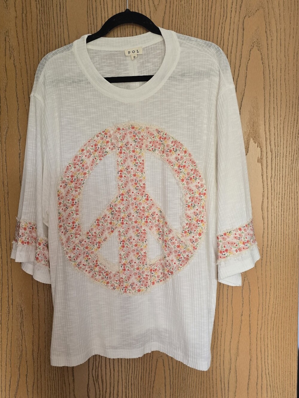 POL NWOT White Long Sleeve Top with Floral Peace Sign - Picture 3 of 5